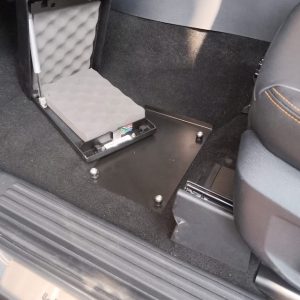 P-H 180D Wildtrak left front floor